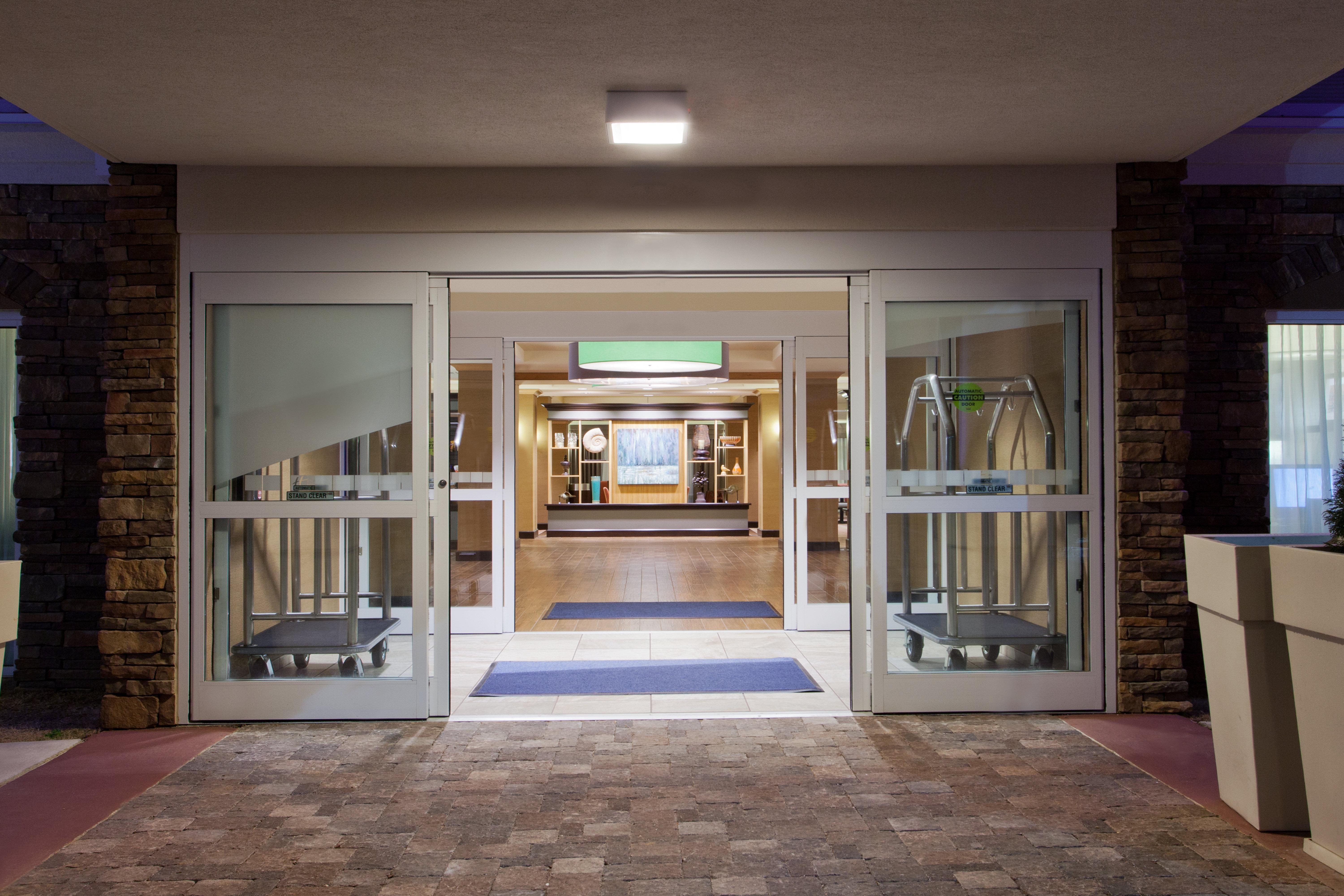 Holiday Inn Express Hotel & Suites Huntsville West - Research Park By Ihg Экстерьер фото